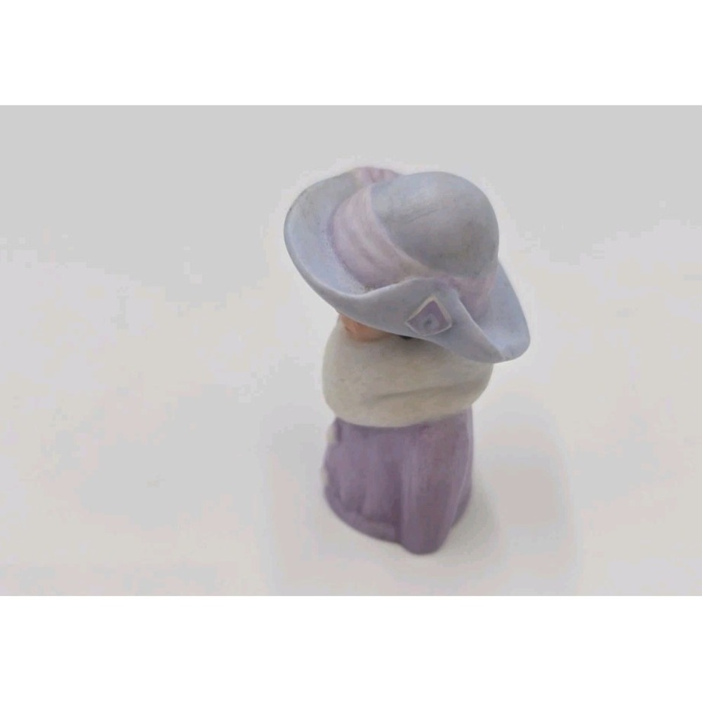 Avon 1983 Vintage Porcelain Lady Bust Figurine Lavender Hat Victorian - Picture 6 of 9